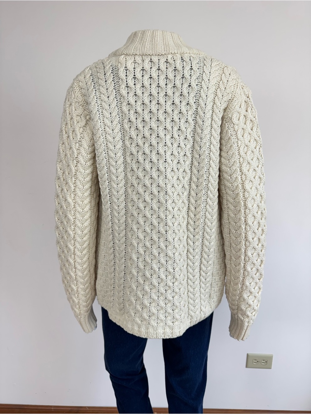 Inis Crafts Irish Aran Cable Knit Fisherman Cardigan Cream Merino Wool Zip Sz M - Picture 8 of 15